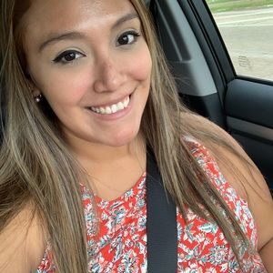 Meet your Posher, Stephanie